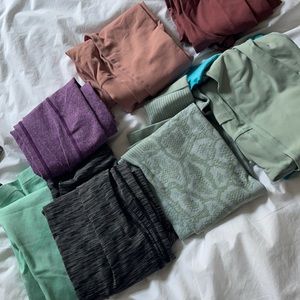 8 PAIRS OF WOMENS LEGGINGS